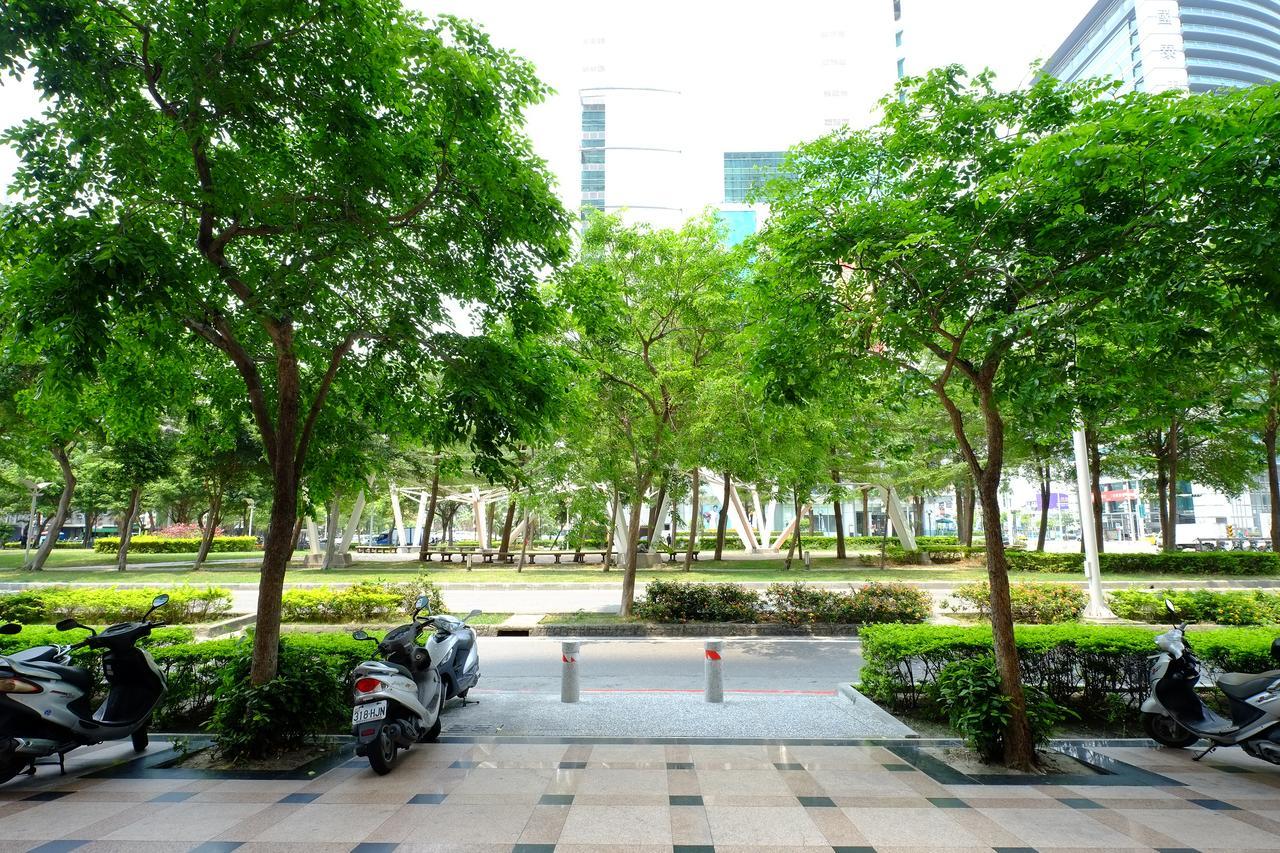 Ct Theme Suite Kaohsiung Exterior photo